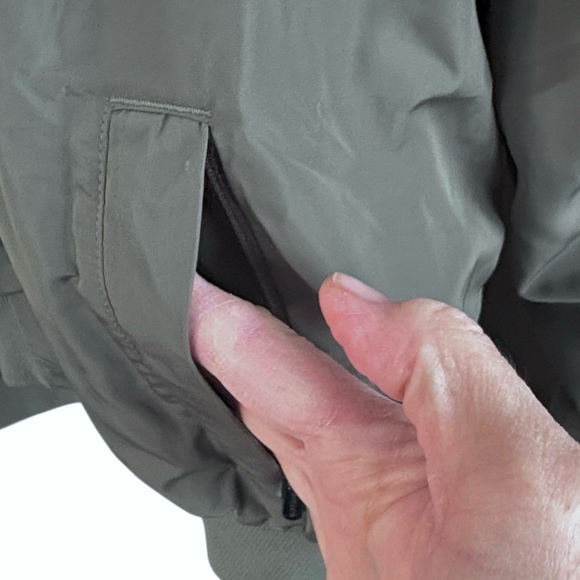 Like New Athleta Jetset Bomber Jacket Moss Size Small Fall 2024 Retail $159.00 - Picture 10 of 16